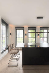 Vrijstaande woning met luxe maatwerk interieur-Joolsdesign-Interieurontwerp,Keuken inspiratie,Keuken met kookeiland,Luxe interieur,Maatwerk kast,maatwerk keuken,totaalinterieur,visgraatvloer,vrijstaande woning,Woningrenovatie,woonkamer inspiratie,zwarte keuken-Vrijstaande woning met luxe maatwerk interieur | Joolsdesign-OBLY
