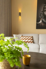 Warm interieurontwerp in nieuwbouwwoning-Jessica Kuhne-Gietvloer,Nieuwbouw interieur,Schuifdeur interieur,Sfeervol interieur,Woonkamer-Warm interieurontwerp in nieuwbouwwoning -OBLY