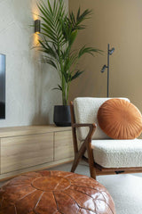 Warm interieurontwerp in nieuwbouwwoning-Jessica Kuhne-Gietvloer,Nieuwbouw interieur,Schuifdeur interieur,Sfeervol interieur,Woonkamer-Warm interieurontwerp in nieuwbouwwoning -OBLY