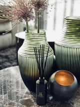 Woonkamer met maatwerk wandmeubel en luxe zitopstelling-L4 Elvire-woonkamer-Luxe woonkamer met maatwerk wandmeubel & zitopstelling | STUDIO L4-OBLY