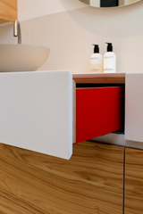 Zolderbadkamer met royaal wastafelmeubel-INGE BOUMAN INTERIEUR | ARCHITECTUUR-Zolderbadkamer met wastafelmeubel op maat-OBLY