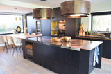Zwarte moderne maatwerk keuken met strak design-Anselm Oome Interieurbouw-Keuken,Keuken inspiratie,maatwerk keuken,moderne keuken,strak keukenontwerp,zwarte keuken-Zwarte moderne maatwerk keuken | Anselm Oome Interieurbouw-OBLY