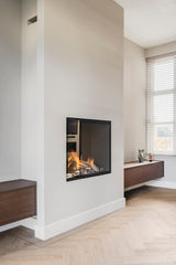 maatwerk keuken en tv-meubel met haardwand-voermans-design-keuken,haardwand,houten-keuken,kastenwand-keuken,keuken-interieur,keuken-met-kookeiland,luxe-interieur,maatwerk-interieur,maatwerk-keuken,maatwerk-tv-meubel,moderne-keuken,moderne-woonkamer,tv-meubel-op-maat,woonkamer-interieur-Maatwerk donker eiken keuken en tv-meubel -OBLY