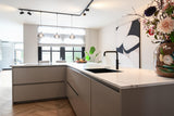 moderne interieur renovatie met luxe keuken en open leefruimte-Studio Thirty Two-Interieur,interieur-renovatie,keuken-met-kookeiland,luxe-interieur,maatwerk-interieur,modern-interieur,moderne-keuken,open-leefruimte,stalen-deuren,woning-verbouwing,woonkamer-renovatie-luxe keuken met kookeiland en moderne open leefruimte-OBLY