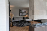moderne interieur renovatie met luxe keuken en open leefruimte-Studio Thirty Two-Interieur,interieur-renovatie,keuken-met-kookeiland,luxe-interieur,maatwerk-interieur,modern-interieur,moderne-keuken,open-leefruimte,stalen-deuren,woning-verbouwing,woonkamer-renovatie-luxe keuken met kookeiland en moderne open leefruimte-OBLY