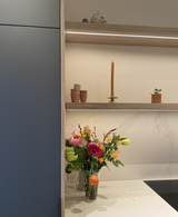 nieuwe indeling appartement met keukenverplaatsing-Lin design-appartement-amsterdam,appartement-interieur,appartement-renovatie,interieur-renovatie,keuken-met-eetbank,keuken-renovatie,keuken-verplaatsen,maatwerk-interieur,maatwerk-meubels,nieuwe-indeling-appartement,renovatie-amsterdam,woning-verbouwing-OBLY