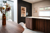 zwarte maatwerk keuken in klassieke woningrenovatie-Studio Thirty Two-blauwe-keuken,Exterieur,Interieur,interieur-renovatie,keuken-renovatie,maatwerk-interieur,maatwerk-keuken,modern-interieur,moderne-keuken,open-leefruimte,woning-verbouwing,woonkamer-renovatie-Interieurontwerp woning | Tijdloos en warm maatwerk-OBLY