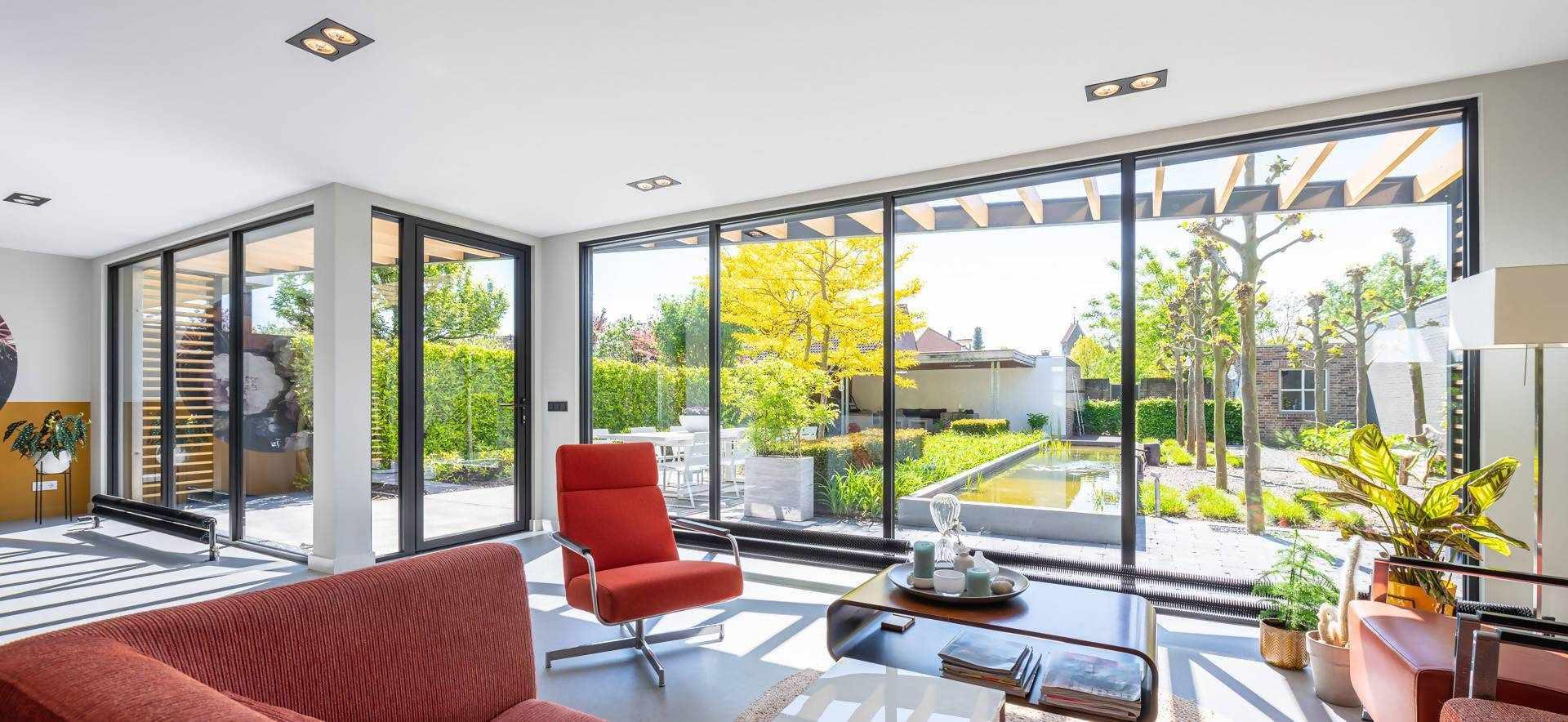 Aanbouw moderne woning-D11 Architecten-Aanbouw,aluminium kozijnen,grote ramen,moderne woning,strakke architectuur,tuinverbinding,veel daglicht-Aanbouw moderne woning-OBLY