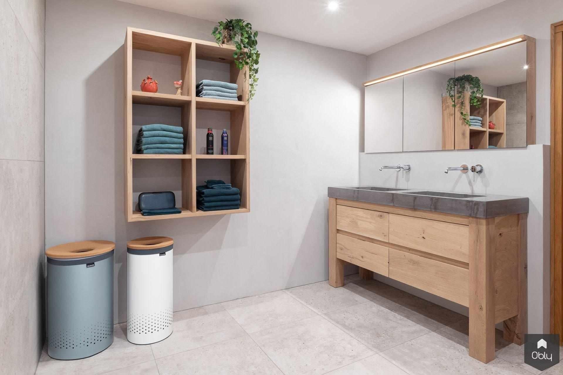 Badkamer met eikenhout en beton-Solidus Meubelen-alle,Badkamer-OBLY