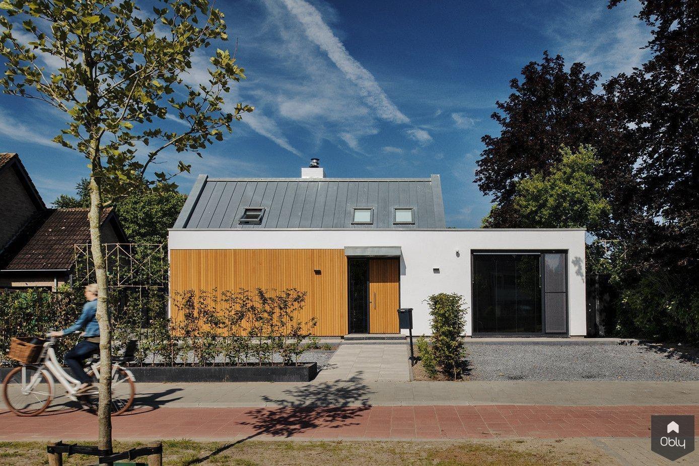 Complete renovatie verouderde villa-De Goede Bouw-alle,aluminium kozijnen,architectuur villa,complete verbouwing,Exterieur vrijstaand,geïsoleerde woning,moderne villa,villa renovatie,woning renovatie-OBLY