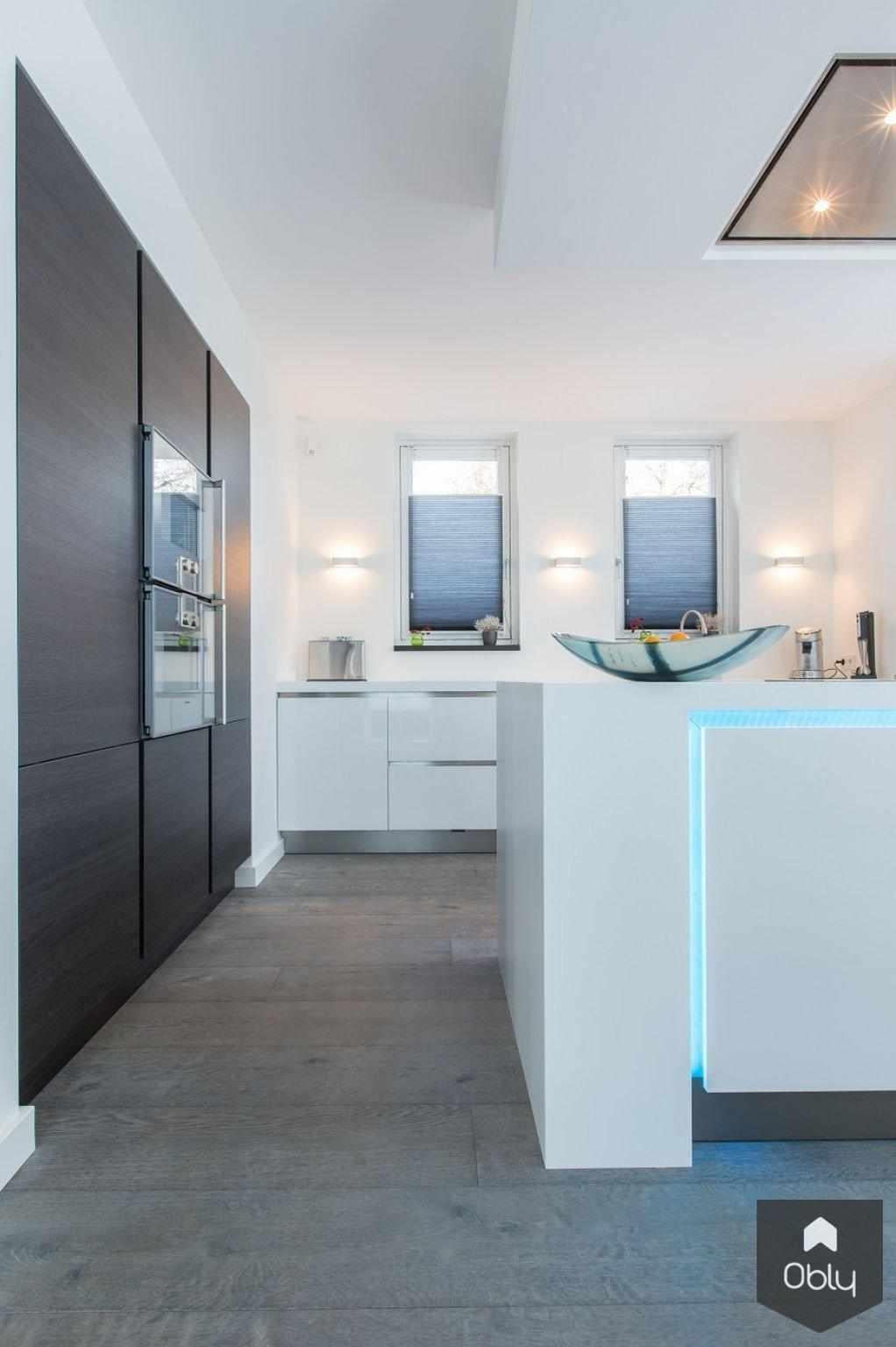 Corian werkblad met verlijmde zijwang en LED-verlichting-Cora Techniek-alle,Keuken-OBLY