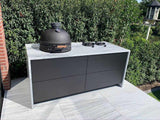 Design buitenkeuken natuurstenen werkblad-COOXS-alle,buiten koken in luxe tuin,buitenkeuken met natuurstenen werkblad,compacte buitenkeuken met barbecue,design buitenkeuken,exclusieve buitenruimte,luxe tuin met buitenkeuken,moderne buitenkeuken inspiratie,strakke wellness tuin-Design buitenkeuken natuurstenen werkblad-OBLY