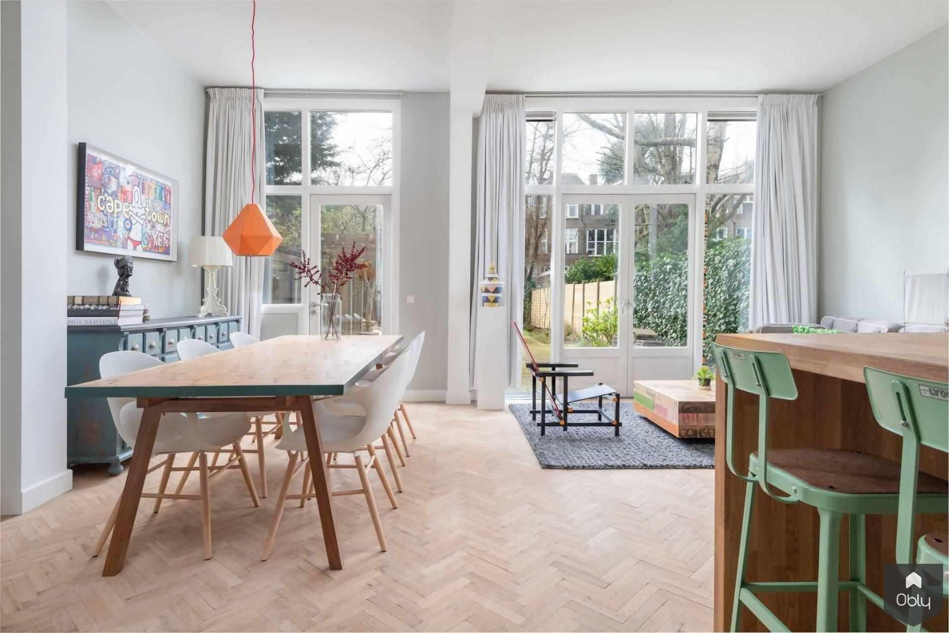 Eiken planchetten vloer-The Woodstore-alle,Keuken,keuken met eiland,keuken met houten vloer,lichte keuken,moderne keuken,open keuken woonkamer,Woonkamer-Eiken planchetten vloer | OBLY.com -OBLY