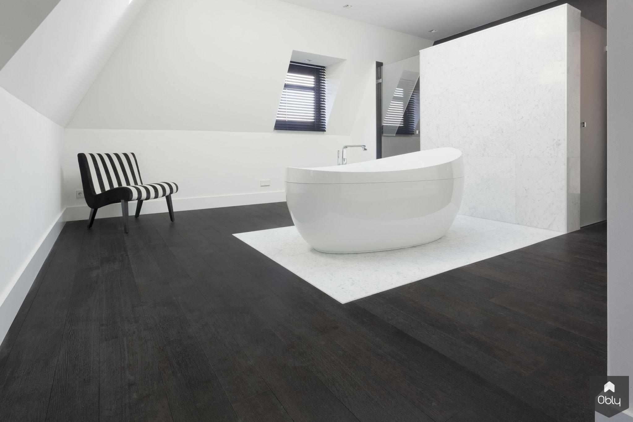 Eiken plankenvloer in keuken en badkamer-NOBEL Flooring-alle,Keuken-OBLY