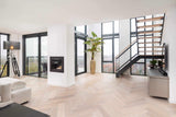Eiken visgraatvloer in penthouse in purmerend-The Woodstore-alle,lichte woonkamer,moderne woonkamer,ruime woonkamer interieur,Woonkamer,woonkamer met grote ramen,woonkamer met houten vloer-Eiken visgraatvloer in penthouse in purmerend-OBLY
