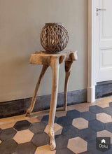 Entree oude details-Chopard Interieur-alle,Entree hal trap,entree landelijke stijl,entree met oude details,hal interieur inspiratie,hal met authentieke elementen,klassieke hal inrichting,landelijke entree styling,landelijke hal interieur-OBLY