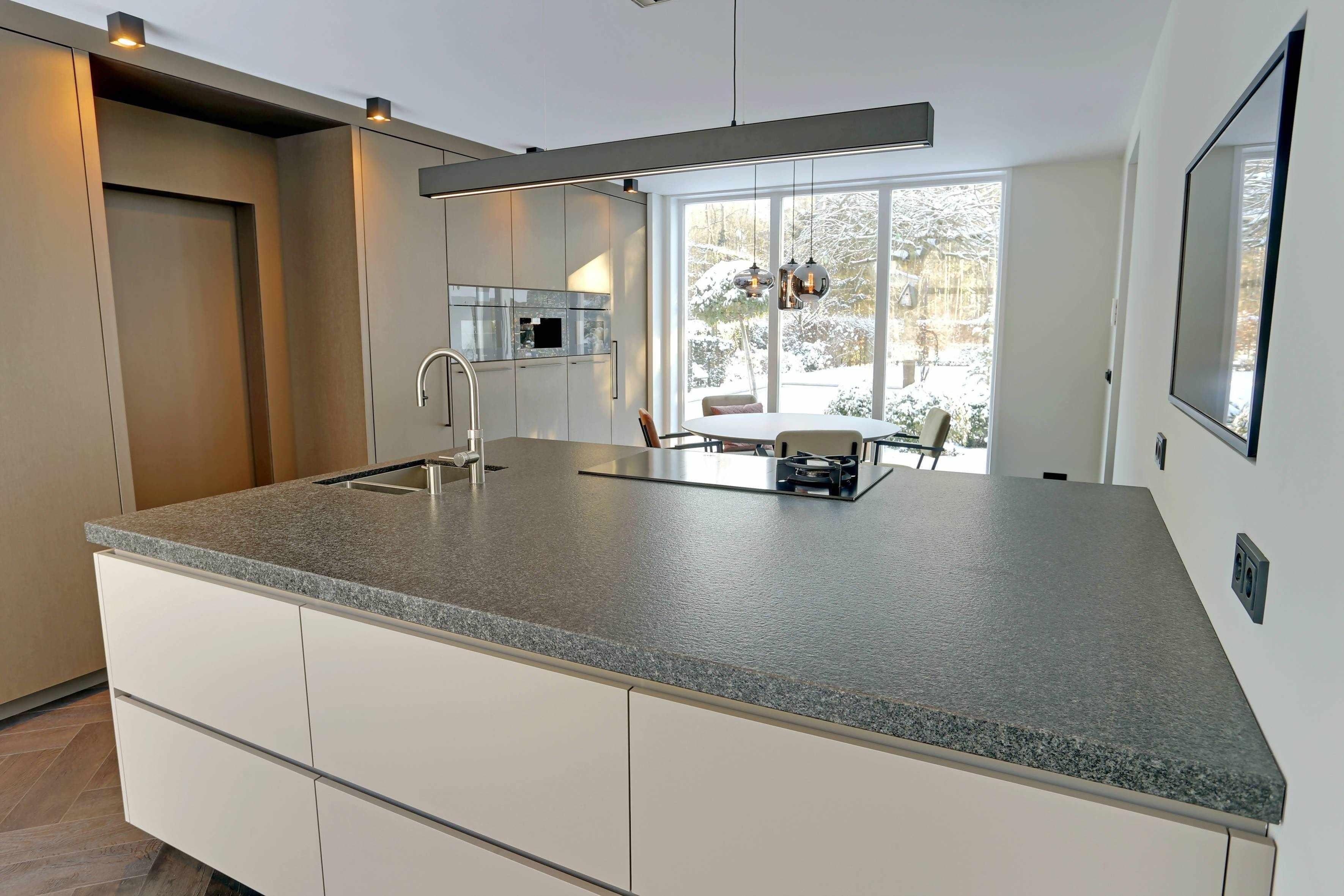 Exclusieve keuken kastenwand-Paul Theuws Interieur-Keuken-OBLY