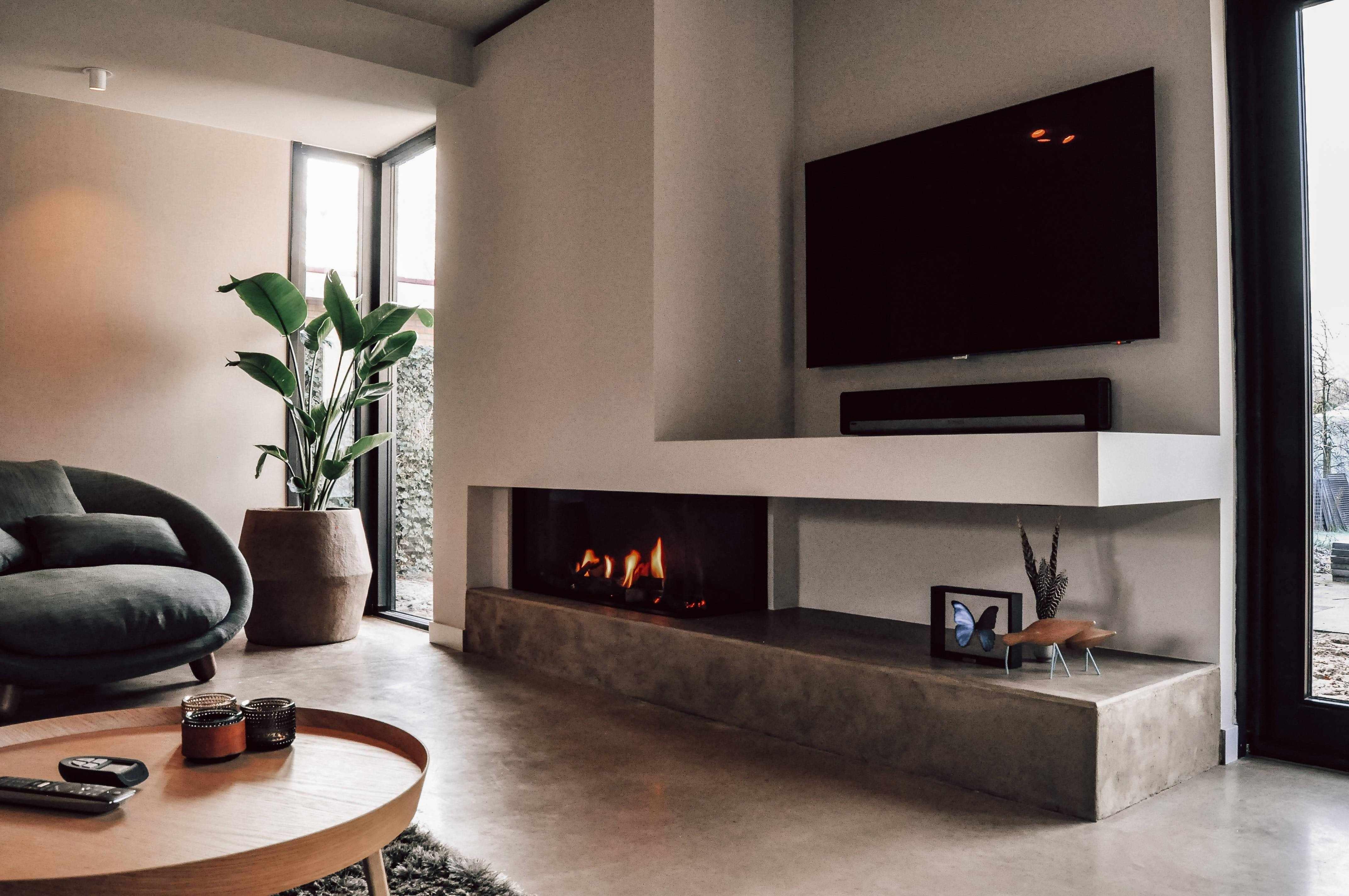 Gemoderniseerde jaren '70 woning-Jeroen de Nijs BNI-interieur renovatie,jaren 70 woning,moderne woonkamer,open leefruimte,patio woning,warme woonstijl,Woonkamer-OBLY