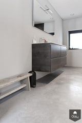 Gevlinderde woonbeton vloer-Willem Designvloeren B.V.-alle,gevlinderde woonbeton vloer,industriële betonvloer design,moderne betonvloer interieur,naadloze betonvloer woning,strakke woonbeton vloer,Woonkamer-OBLY