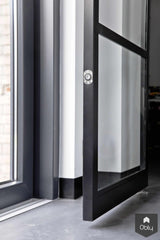 Gevlinderde woonbeton vloer en stalen deuren-Willem Designvloeren B.V.-alle,Woonkamer-Gevlinderde woonbeton vloer en stalen deuren | OBLY.com-OBLY