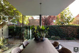 Glazen aanbouw jaren 30 woning-KELLER minimal windows® by Kumasol-aanbouw,aanbouw met glas,alle,aluminium schuifpui,glazen aanbouw,jaren 30 woning,lichtinval woning,minimalistische architectuur,moderne aanbouw,renovatie jaren 30 woning,uitbouw woning,verbinding binnen buiten-Glazen aanbouw jaren 30 woning -OBLY