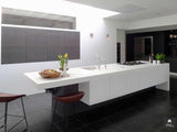 Greeploos wit kookeiland met corian blad-Keukenarchitectuur Midden Brabant-alle,Keuken-OBLY