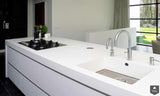 Greeploos wit kookeiland met corian blad-Keukenarchitectuur Midden Brabant-alle,Keuken-OBLY