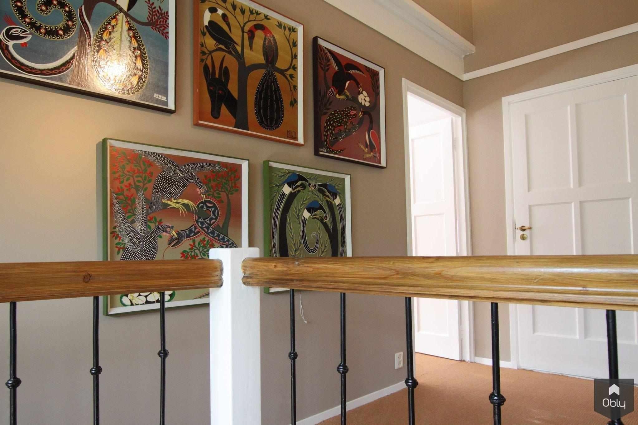 Hal oude bakkerij boerderij Blaricum-Suzanne-Holtz-Studio-alle,Entree hal trap,exclusief interieur Blaricum,hal oude bakkerij boerderij,karakteristieke woonboerderij,landelijke hal inspiratie,monumentale boerderij inrichting,sfeervolle entree ruimte,stijlvolle trapopgang,warme interieurdetails-OBLY