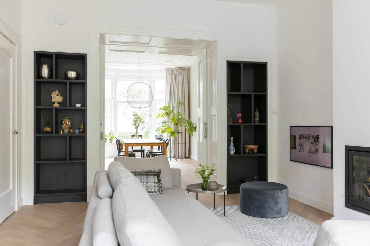 Herenhuis uit 1921-Pleun Interiors-authentieke details woning,herenhuis,herenhuis interieur,jaren 20 interieur,jaren 20 woning renovatie,klassiek interieur,luxe stoffering,stijlvol herenhuis,warm en tijdloos interieur,woning uit 1921,woonkamer-Herenhuis uit 1921-OBLY