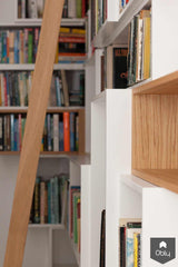 Hoge eiken fineer boekenkast-Berka Interieurbouw en Meubelmakerij-alle,Entree hal trap-OBLY