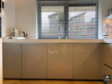 Hoogglans grijze keuken met Corian werkblad-Keukenarchitectuur Midden Brabant-alle,Keuken-OBLY