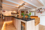 Houten hoge vakkenkast-Hout en Vorm-Woonkamer-Hoge houten vakkenkast-OBLY