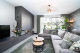 Interieur, maatwerk en verlichting voor stadsvilla-Interior Styling by Madeleine-alle,Keuken-OBLY