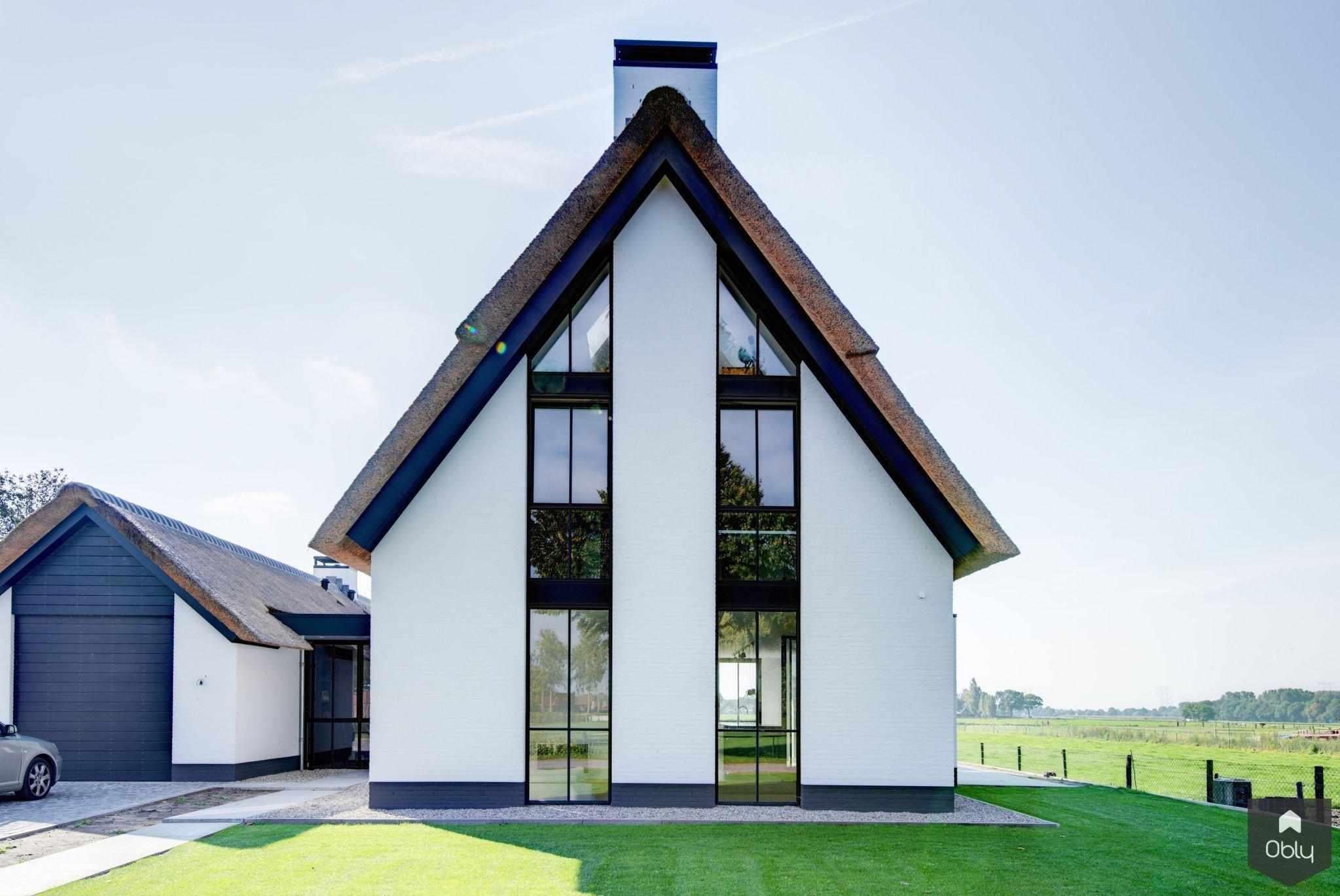 Interieurontwerp Luxe Villa-Dosis Keuken & Interieur-alle,design keuken,exclusief interieur,hoge raampartijen,Keuken,luxe villa interieur,luxe woonkeuken,minimalistisch wonen,moderne villa,open leefruimte-OBLY