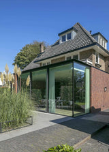 Jaren '30 woning met moderne glazen uitbouw-Nest-GlazenUitbouw,ModerneArchitectuur,OpenLeefruimte,VeelLichtinval,Woonkamer-Jaren '30 woning met moderne glazen uitbouw-OBLY