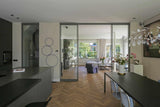Jaren '30 woning met moderne glazen uitbouw-Nest-GlazenUitbouw,ModerneArchitectuur,OpenLeefruimte,VeelLichtinval,Woonkamer-Jaren '30 woning met moderne glazen uitbouw-OBLY