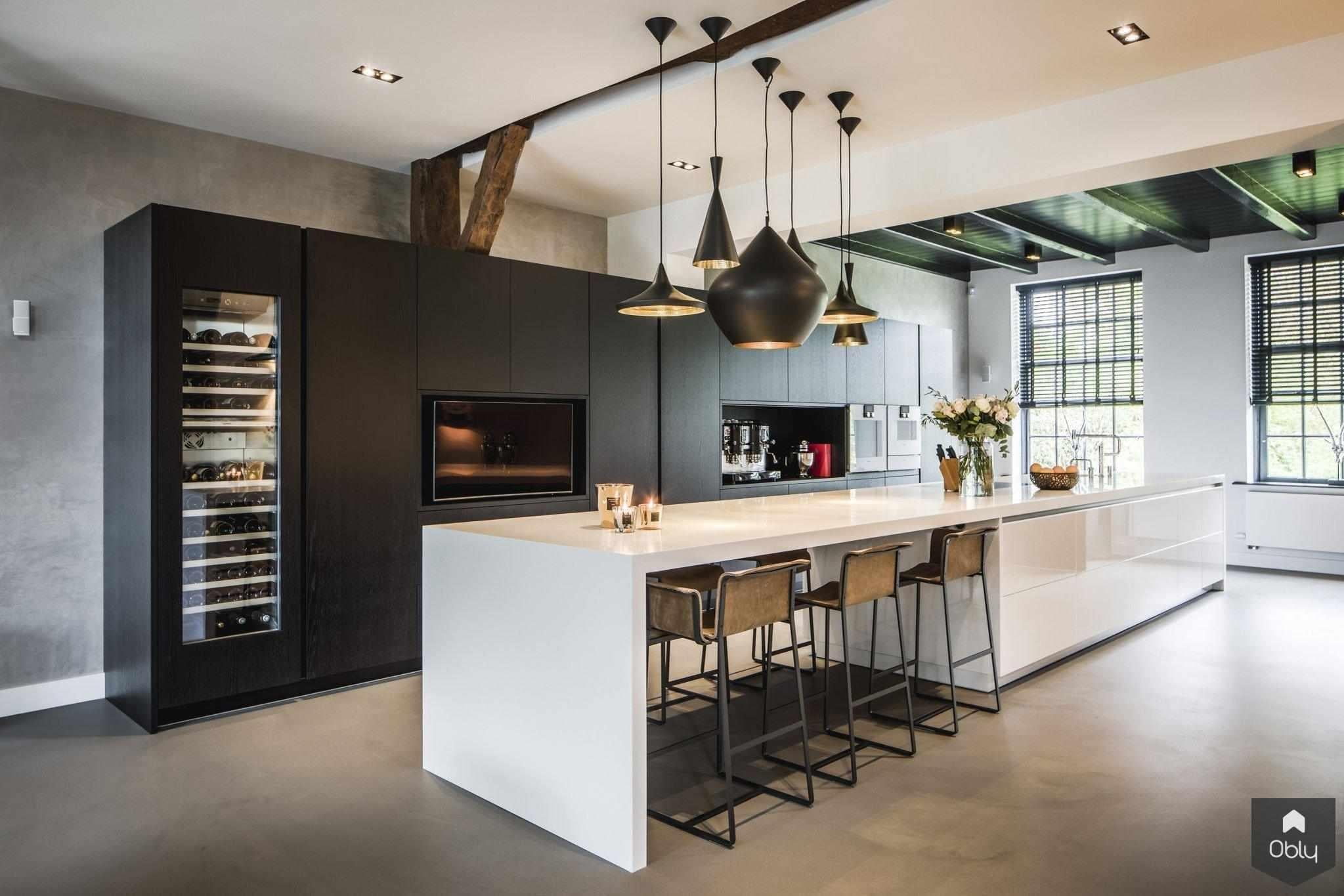 Keuken en eetkamer villa-LTD Studio-alle,high end interieur,Keuken,keuken en eetkamer,luxe villa keuken,maatwerk keuken,zwarte eiken keuken-OBLY