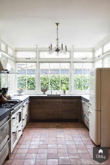 Klassieke landelijke keuken met hergebruikt hout en maatwerk-Restyle-XL-alle,Keuken-OBLY