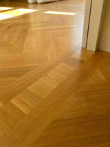 Klassieke visgraat vloer met band-The Flooring Company-alle,Houten vloer,Parketvloer,Visgraat vloer,Zolder-Sfeervolle en Klassieke visgraat vloer uitgevoerd met band -OBLY