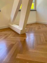 Klassieke visgraat vloer met band-The Flooring Company-alle,Houten vloer,Parketvloer,Visgraat vloer,Zolder-Sfeervolle en Klassieke visgraat vloer uitgevoerd met band -OBLY