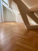 Klassieke visgraat vloer met band-The Flooring Company-alle,Houten vloer,Parketvloer,Visgraat vloer,Zolder-Sfeervolle en Klassieke visgraat vloer uitgevoerd met band -OBLY