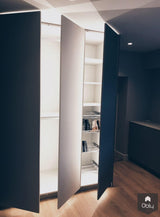 Kleedkamer met vaste garderobekasten en ladekasten-Bjorn Interieurontwerp & Realisatie-alle,Slaapkamer-OBLY