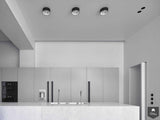 Lichte woonkamer in rijksmonument met Carrara marmer en designklassiekers-Studio Niels-alle,Ambachtelijk detail,Carrara marmer,Interieurontwerp,Licht en ruimtelijk,Moderne mix,Monumentaal,Rijksmonument,Woonkamer-Lichte woonkamer in rijksmonument | Studio Niels-OBLY