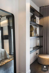 Luxueus en industrieel interieurontwerp-Grego Design Studio-alle,donkere keuken inspiratie,industriële luxe woning,industriële woonkamer,luxe industrieel interieur,luxe wooninrichting,maatwerk interieur zwart,moderne haardwand,stijlvolle loft uitstraling,Woonkamer,zwart interieurdesign-Luxe, industrieel interieurontwerp | OBLY.com-OBLY