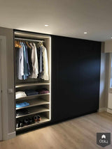 Maatwerk kastenwand met garderobekast en tv-meubel in één-Bjorn Interieurontwerp & Realisatie-alle,Slaapkamer-OBLY