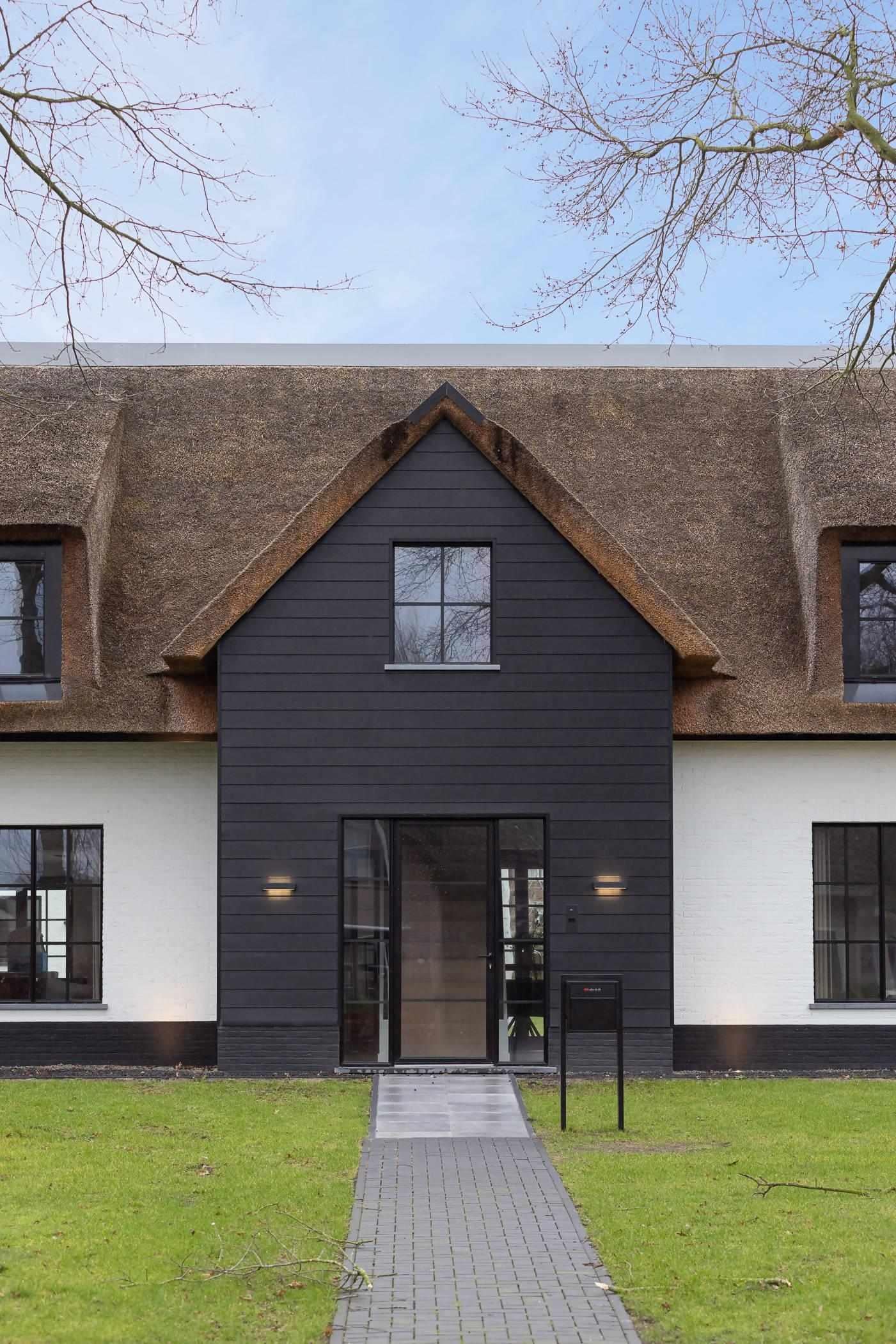 Minimalistische landelijke woning-Verswijver Interieurconcepten-Exterieur Vrijstaand-OBLY