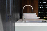 Moderne design buitenkeuken-COOXS-buitenkeuken met betonlook werkblad,design tuin met buitenverblijf,exclusieve wellness tuin,luxe buitenkeuken inspiratie,minimalistische buitenruimte,moderne buitenkeuken met barbecue,moderne design buitenkeuken,strakke tuinarchitectuur-Moderne cooxs design buitenkeuken -OBLY