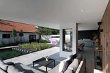 Moderne design buitenkeuken-COOXS-buitenkeuken met betonlook werkblad,design tuin met buitenverblijf,exclusieve wellness tuin,luxe buitenkeuken inspiratie,minimalistische buitenruimte,moderne buitenkeuken met barbecue,moderne design buitenkeuken,strakke tuinarchitectuur-Moderne cooxs design buitenkeuken -OBLY