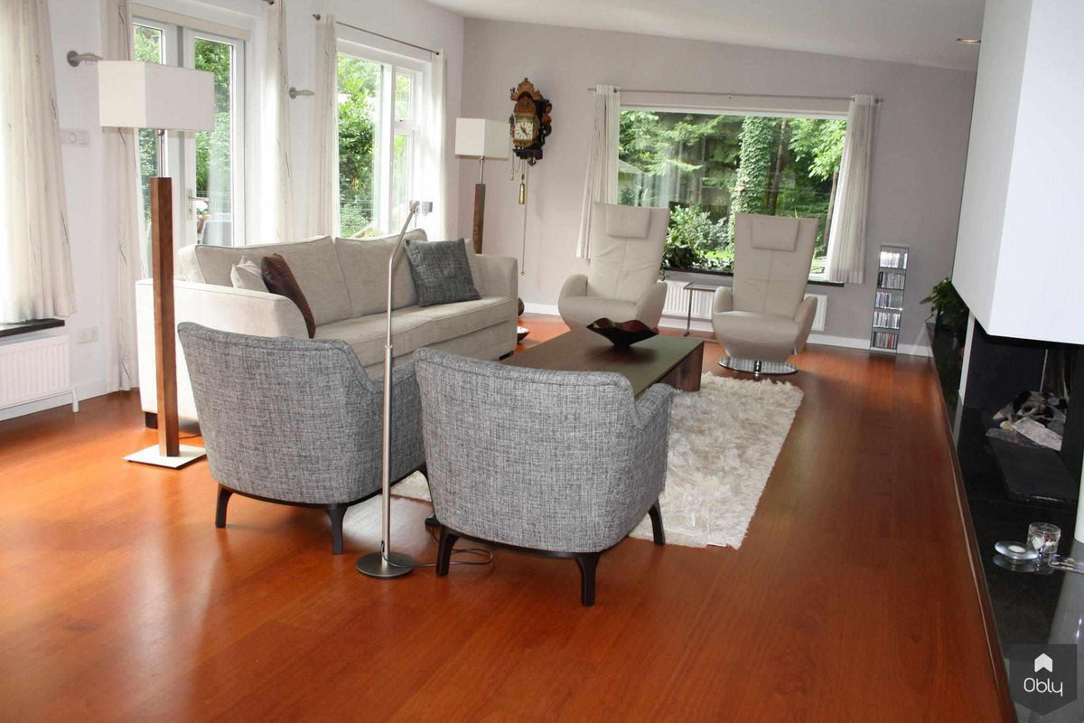 Moderne en strakke woonkamer met comfort en warmte-Verstappen Interiors | House of JAB-alle,modern interieur,moderne woonkamer,strak interieur ontwerp,warme woonkamer inrichting,Woonkamer-OBLY