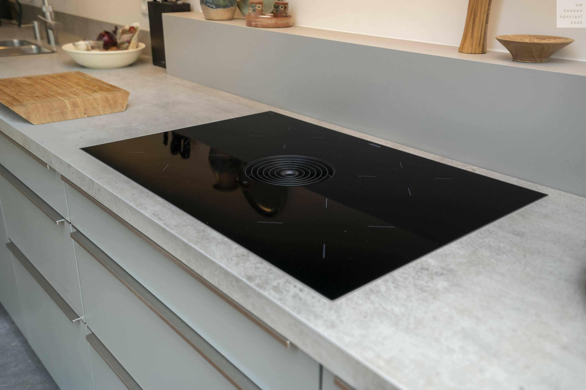 Moderne uitbouw met een compacte keuken-VINK KEUKENS-keuken-Moderne uitbouw met een compacte keuken-OBLY